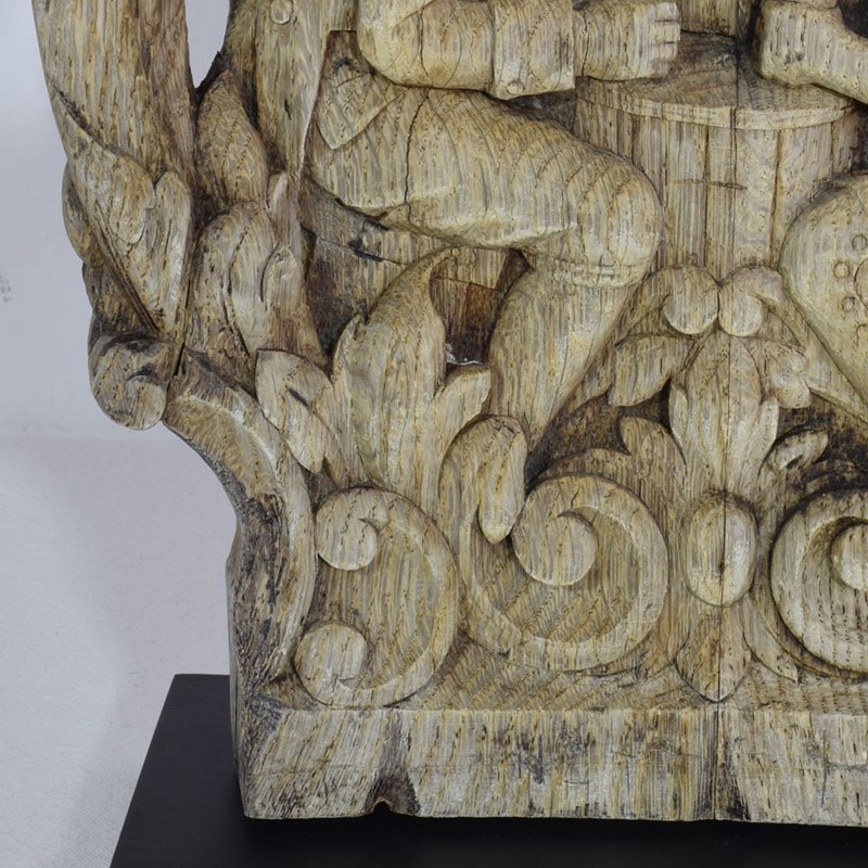 18th / 19th Century French Weathered Oak Capital-tresors-trouves-21044715-main-637996315570251175.JPG