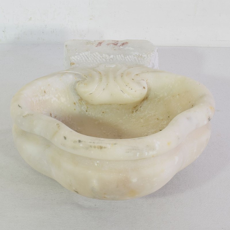 17th/ 18th Century Baroque Marble Holy Water Font-tresors-trouves-2201381-main-637996395818506171.JPG