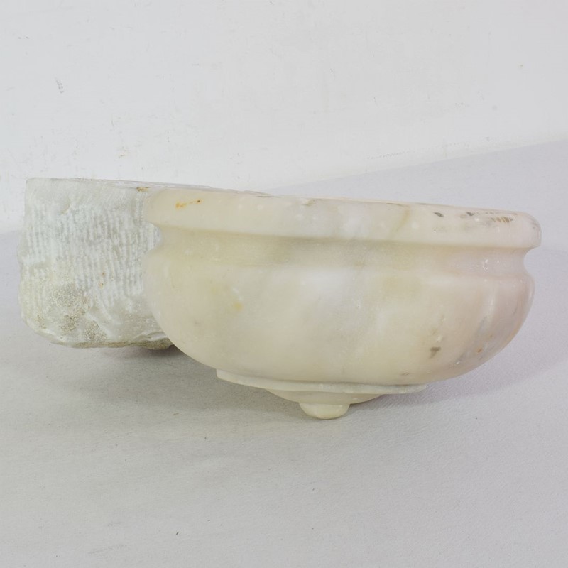 17th/ 18th Century Baroque Marble Holy Water Font-tresors-trouves-22013810-main-637996395856474659.JPG