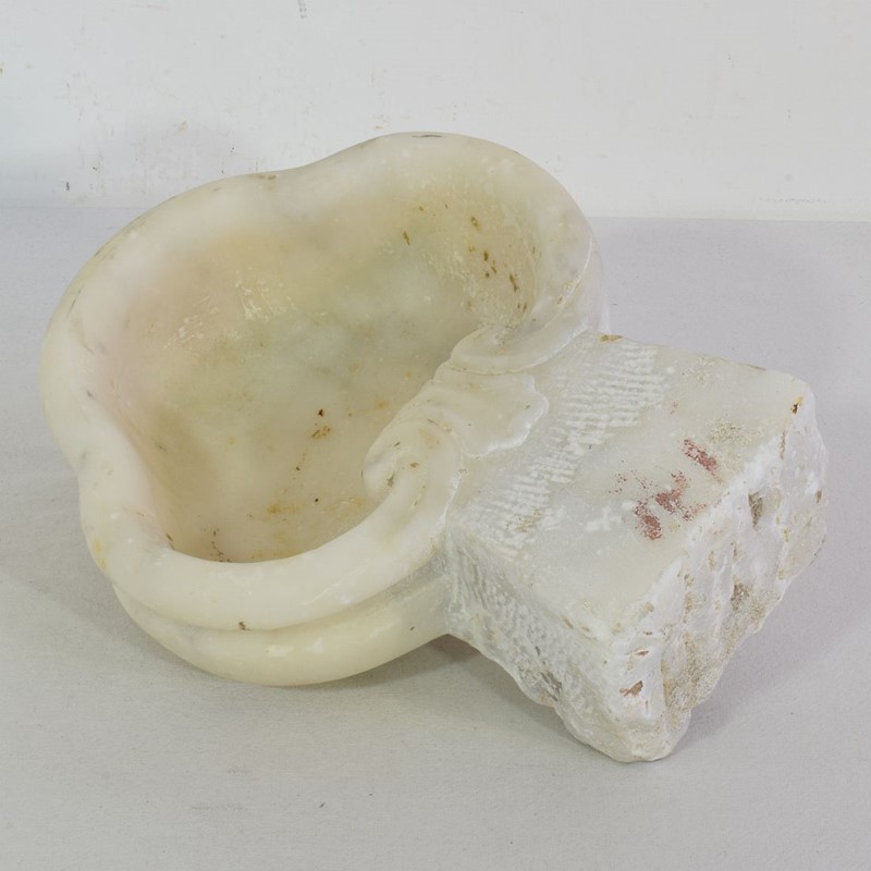 17th/ 18th Century Baroque Marble Holy Water Font-tresors-trouves-2201384-main-637996395831162107.JPG