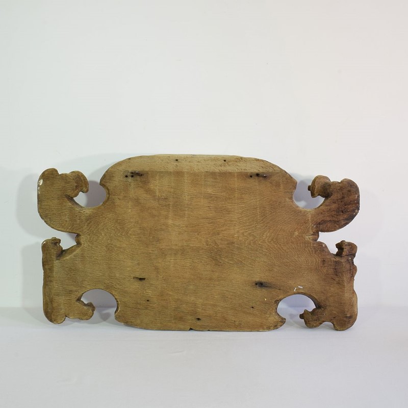 17th/ 18th Century Weathered Oak Coat Of Arms-tresors-trouves-2201913-main-637996522948790702.JPG