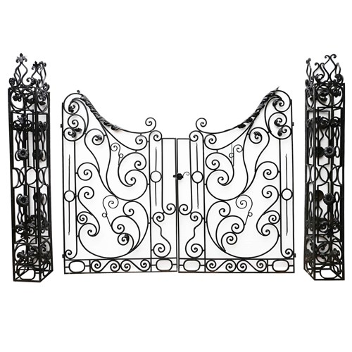 Set Of Ornate Wrought Iron Driveway Gates And Posts 288 Cm (9’5”)