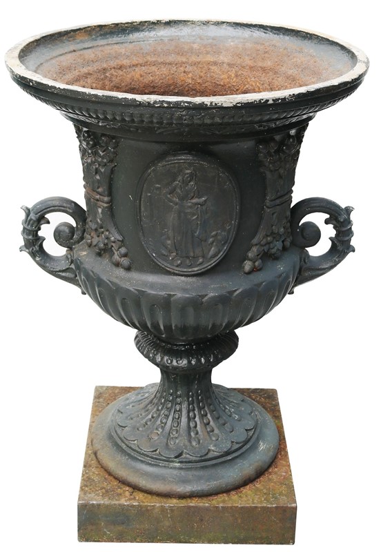 Antique Cast Iron Garden Urn-uk-heritage-1-32166-antique-cast-iron-garden-urn1-main-637889951599115283.jpeg