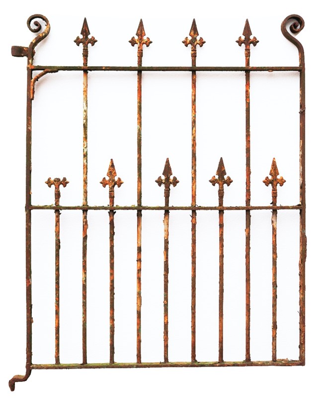 A Reclaimed Victorian Wrought Iron Side Gate-uk-heritage-1-main-637702234553429451.jpg