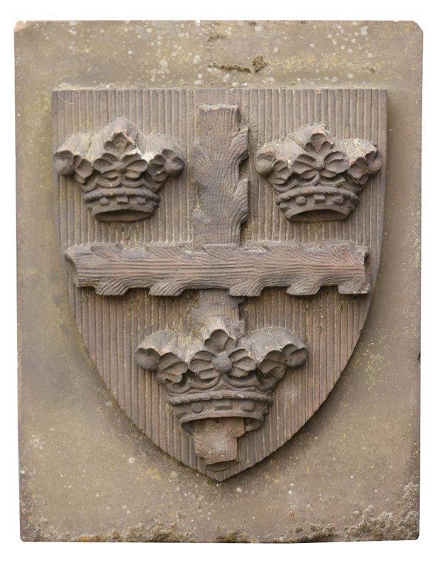 A Large Carved Stone Crest or Coat of Arms-uk-heritage-2-h1618-1-1-main-637605814127524920.jpeg