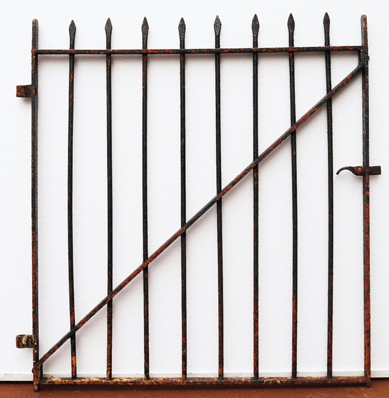 A Reclaimed Wrought Iron Side Gate-uk-heritage-2-main-637702202508984646.jpg