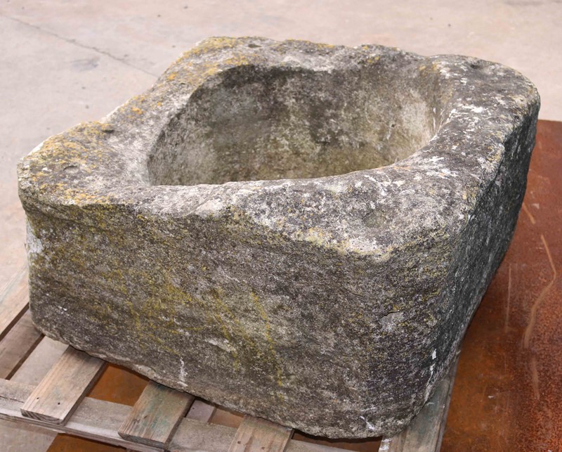 Antique English Cotswold Limestone Well Head-uk-heritage-28241-114-1-main-637702447226014288.jpeg