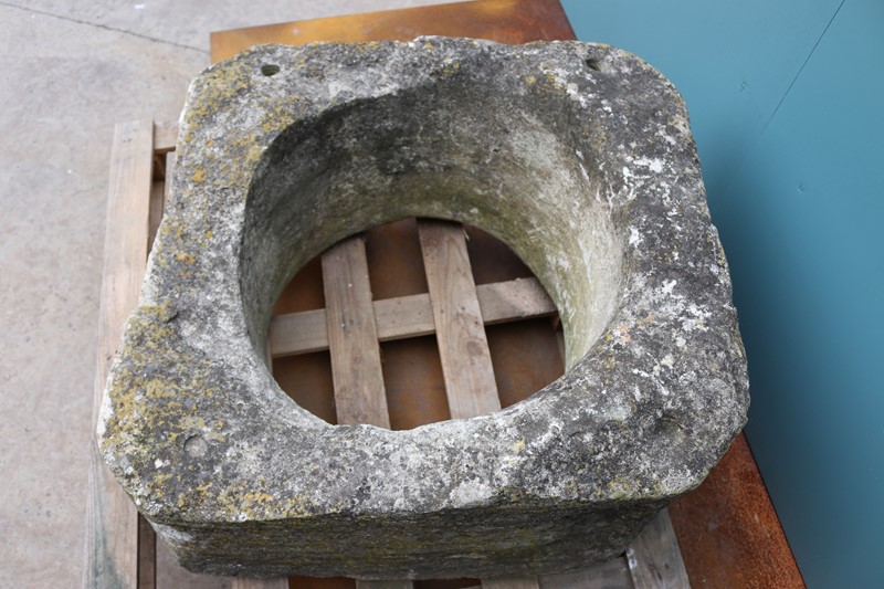 Antique English Cotswold Limestone Well Head-uk-heritage-28241-124-1-main-637702447350389026.jpeg