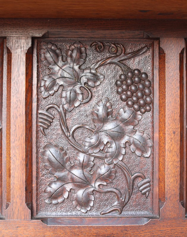 An English Carved Oak Fireplace-uk-heritage-29075-100008-main-637696588635128049.jpeg