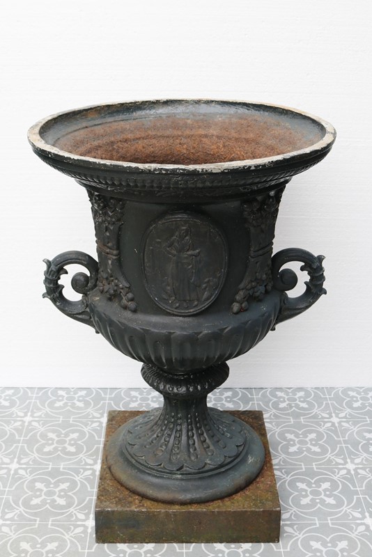 Antique Cast Iron Garden Urn-uk-heritage-3-32166-antique-cast-iron-garden-urn6-main-637889951715066102.jpeg