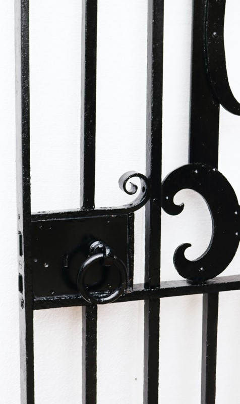 A Reclaimed Wrought Iron Side Gate-uk-heritage-3-main-637702406309461060.jpg