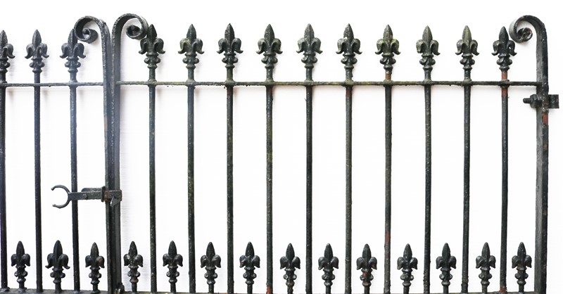 A Set of 10 ft Antique Wrought Iron Driveway Gates-uk-heritage-300108-main-637696391698146370.jpg