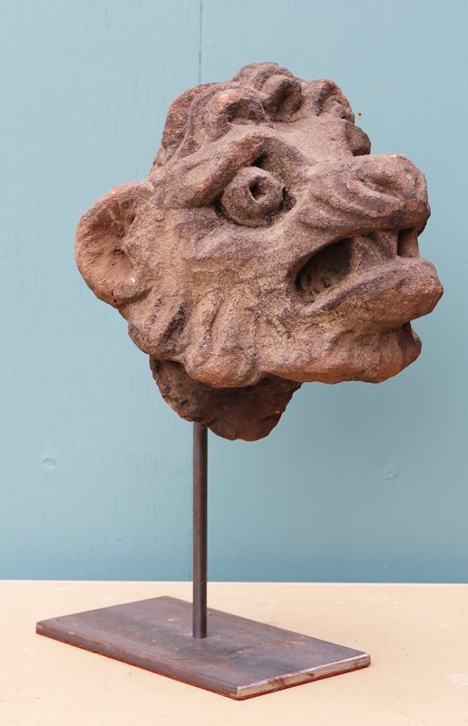 An Antique Carved Stone Lion Head Sculpture-uk-heritage-30368-113-main-637708712069815369.jpeg