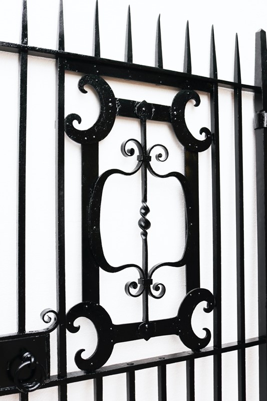 A Reclaimed Wrought Iron Side Gate-uk-heritage-4-main-637702406313054825.jpg