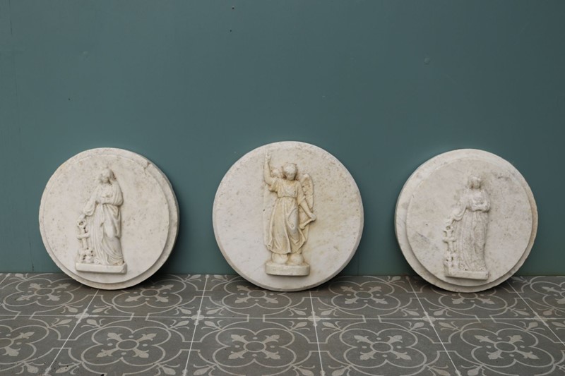 Set of Three Round Carrara Marble Plaques-uk-heritage-5-393-set-of-three-round-carrara-marble-plaques9-main-637895052447038683.jpeg