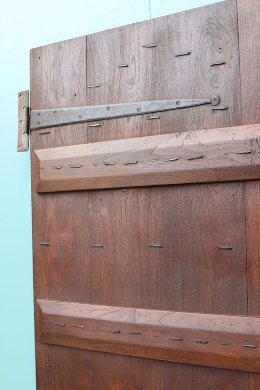 Reclaimed 18Th Century Style Plank Door-uk-heritage-5-image-main-638371345862971501.jpeg