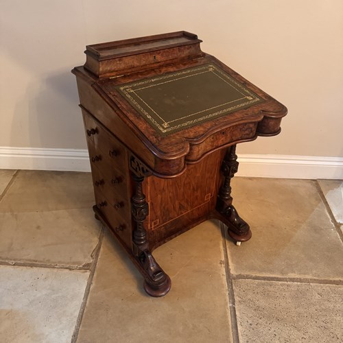 Fine Quality Antique Victorian Walnut Freestanding Davenport