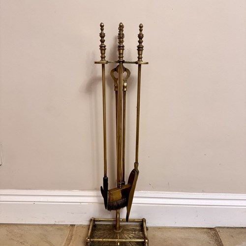 Quality Antique Edwardian Brass Companion Set