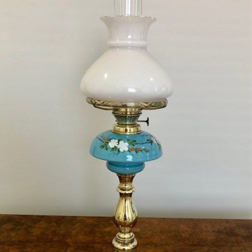 Quality Antique Victorian Brass Oil Lamp