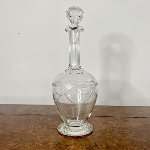 Fine Quality Antique Victorian Glass Decanter 