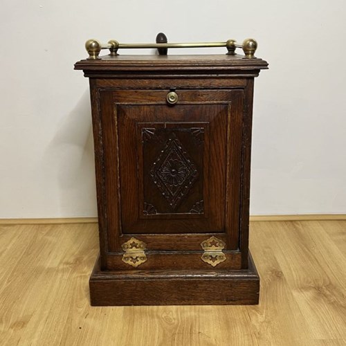 Quality Antique Edwardian Oak And Brass Coal Purdonium