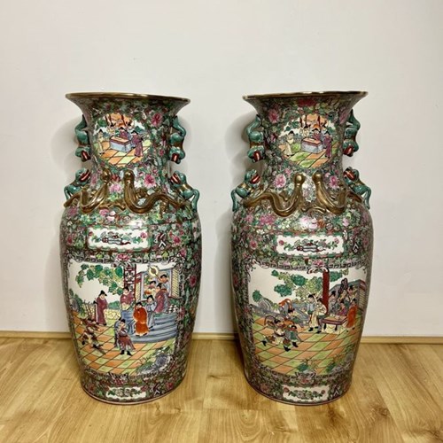 Fantastic Pair Of Antique Large Chinese Floor Standing Vases 