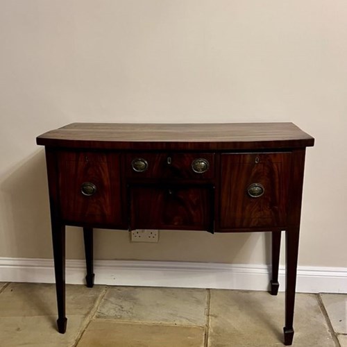 Small Antique George III Quality Mahogany Bow Fronted Sideboard 