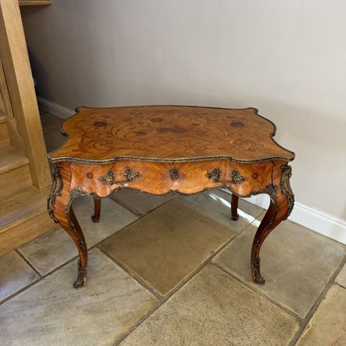 Outstanding Quality Freestanding French Kingwood Marquetry  Inlaid Centre Table 