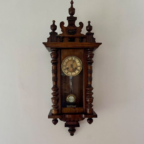 Excellent Quality Antique Victorian Carved Walnut Vienna Wall Clock 
