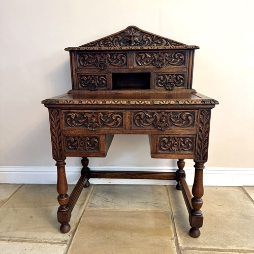 Fine Quality Antique Victorian Carved Oak Writing Desk 