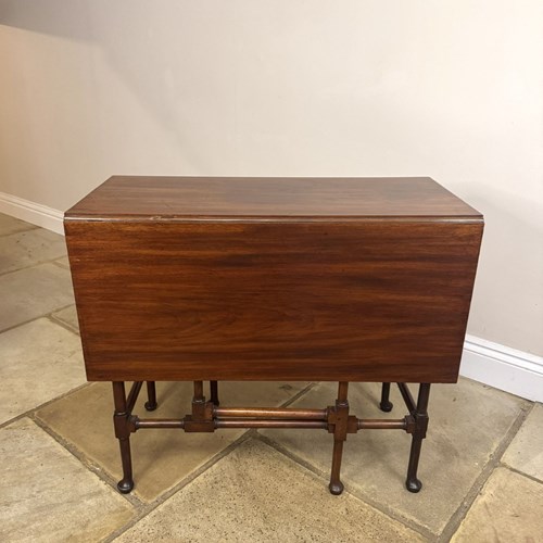 Quality Antique Edwardian Mahogany Gateleg Table 