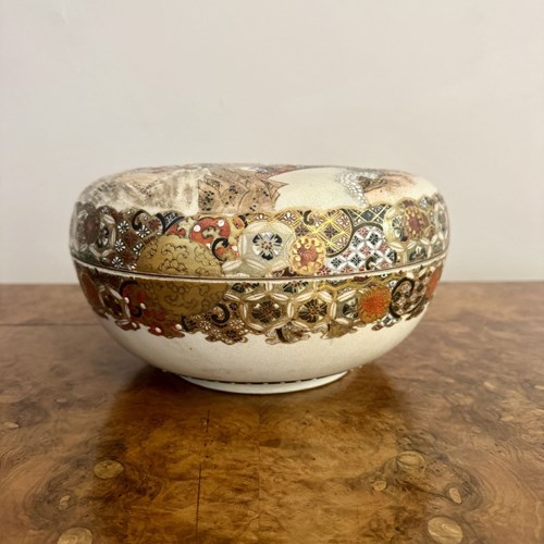 Unusual Large Quality Antique Japanese Satsuma Lidded Pot 
