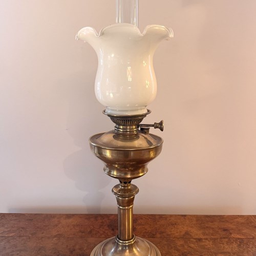 Pretty Antique Edwardian Quality Oil Lamp