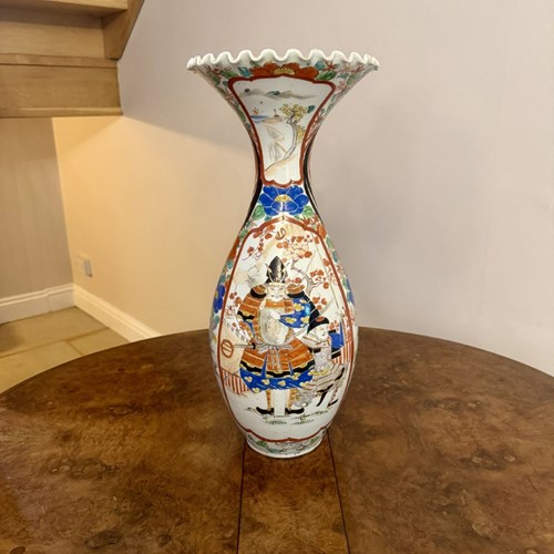 Fine Quality Large Antique Japanese Imari Vase