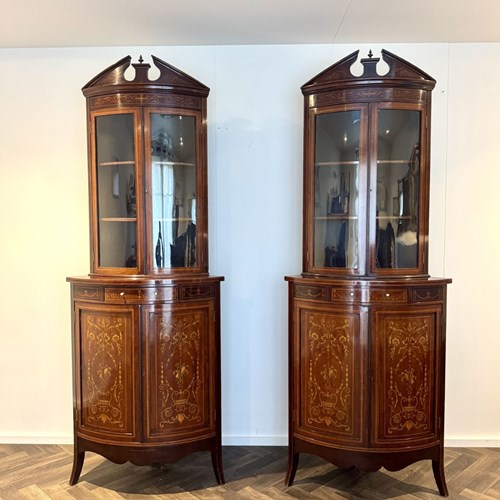 Superb Quality Pair Of Antique Edwardian Mahogany Marquetry Inlaid Corner Cabine