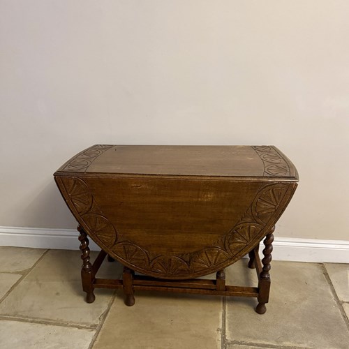 Fine Quality Antique Oak Drop Leaf Dining Table 