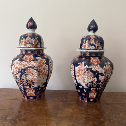 Quality Large Pair Of Antique Japanese Imari Lidded Vases 