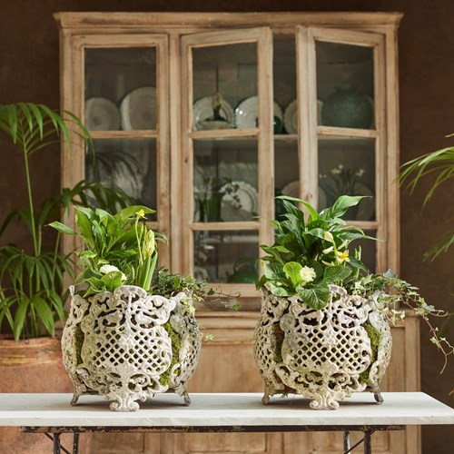 Perfora Planters