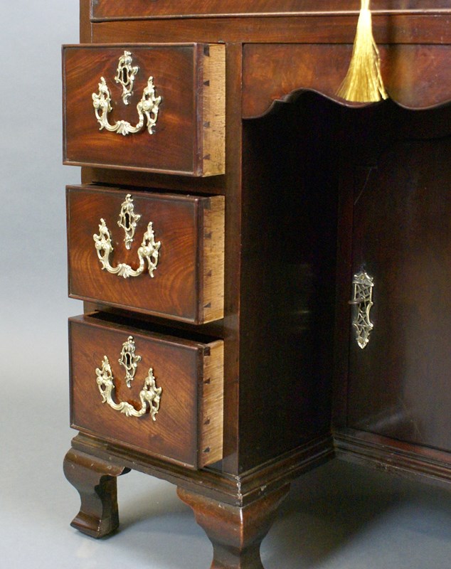 A Cuban Mahogany Knee-Hole Desk.-w-j-gravener-antiques-dsc00123-main-638086975905131757.jpg