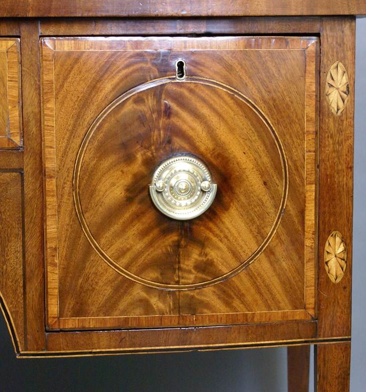 A George III Flame Mahogany Sideboard-w-j-gravener-antiques-dsc00344-main-638135305588731756.jpg