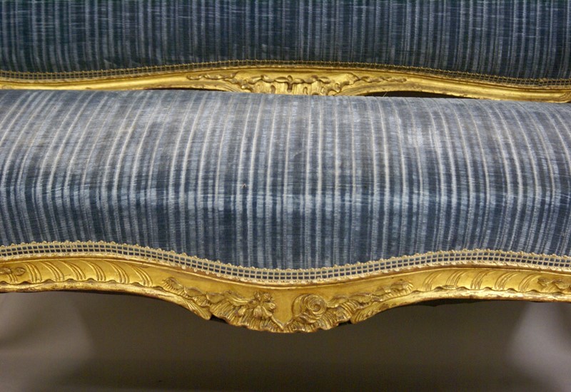 19th C French carved and  gilded sofa-w-j-gravener-antiques-dsc03952-main-637062950100119996.jpg