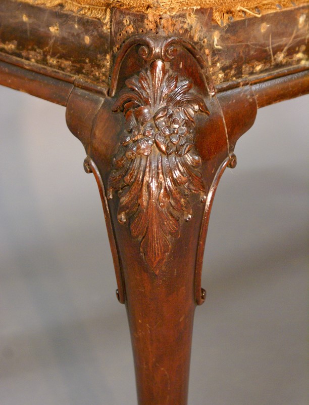 A superb claw & ball stool-w-j-gravener-antiques-dsc05825-2-main-637568499835827690.jpg