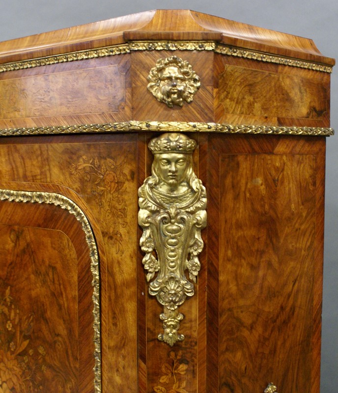 A superb Pier cabinet attributed to Gillows-w-j-gravener-antiques-dsc06795-main-637490963807412915.jpg