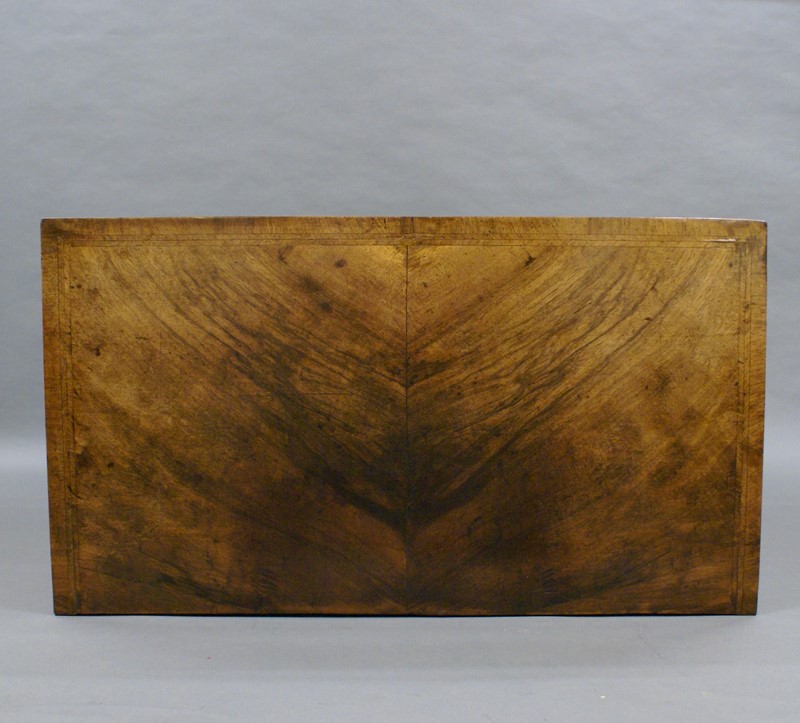 A William & Mary walnut chest of drawers-w-j-gravener-antiques-dsc07359-main-637568510674227528.jpg