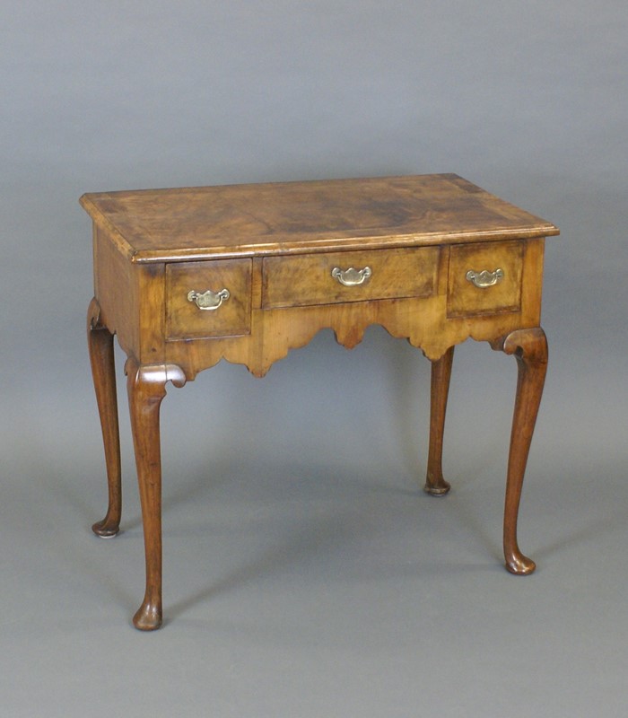 An 18th Century Walnut low boy-w-j-gravener-antiques-dsc09003-main-637827825510363120.jpg