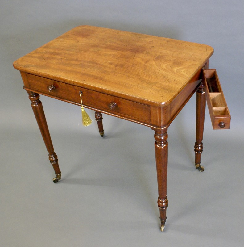 A chamber writing table attributed to Gillow-w-j-gravener-antiques-dsc09014-main-637832133601154303.jpg