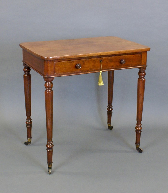 A chamber writing table attributed to Gillow-w-j-gravener-antiques-dsc09019-main-637832133540993738.jpg