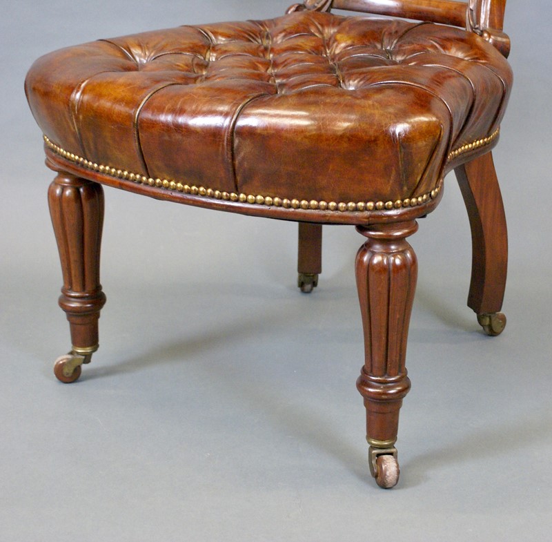  A superb leather desk chair-w-j-gravener-antiques-dsc09229-main-637851128351547216.jpg