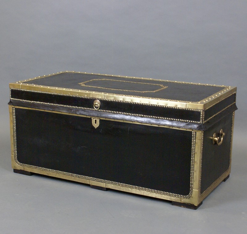 A large scale China Trade traveling trunk-w-j-gravener-antiques-dsc09625-main-637947817196035533.jpg