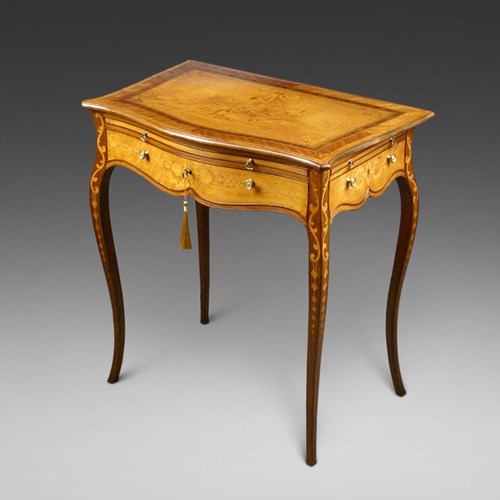 A Fine Late 18Th Century Marquetry Dressing Table
